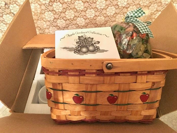 Peterboro Apple Orchard basket/candle/potpourri set