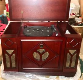 Thomas Pacconi 3-speed phonograph