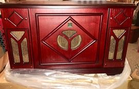 Thomas Pacconi 3-speed phonograph