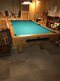 THE PLAYER IMPERIAL INTERNATIONAL POOL TABLE