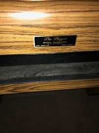 THE PLAYER IMPERIAL INTERNATIONAL POOL TABLE