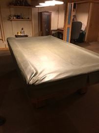 THE PLAYER IMPERIAL INTERNATIONAL POOL TABLE