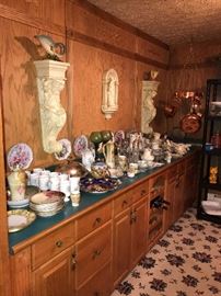 ANTIQUES AND COLLECTIBLES