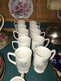 VINTAGE CUPS