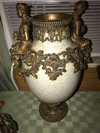 ANTIQUE BRONZE URN