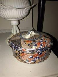 ORIENTAL LIDDED POWDER JAR