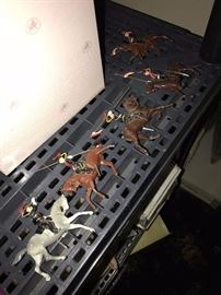 VINTAGE METAL HORSE SOLDIERS