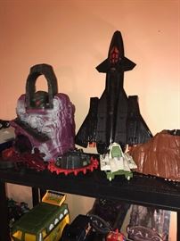 VINTAGE TOYS / ACTION FIGURES