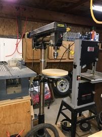 CENTRAL MACHINERY DRILL PRESS