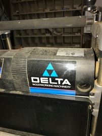 DELTA 12 1/2" PORTABLE PLANER MODEL 22-560