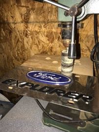 FORD COLLECTIBLE PLATE