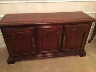 Solid Cherrywood Queen Anne Style Buffet (included with Dining Room Set)