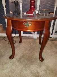Beautiful Victorian side table. Matches coffee table. Pristine condition! 