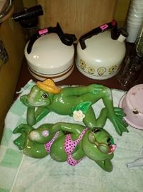 Vintage frogs