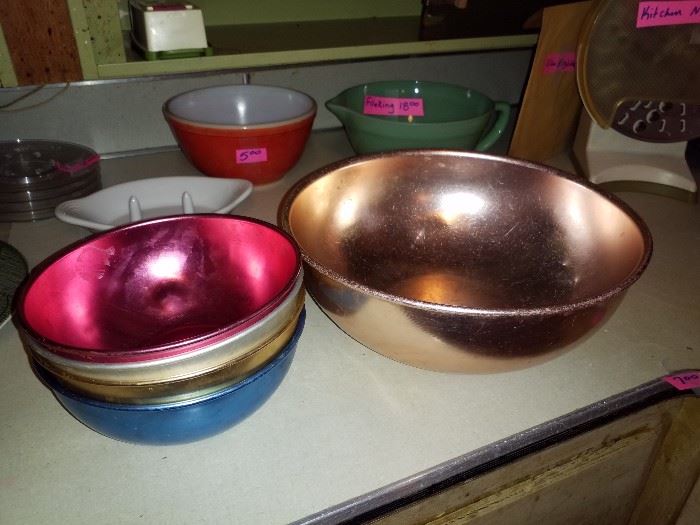 Metal salad bowls