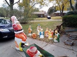 Poloron Christmas outdoor decorations