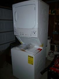 BRAND NEW GE STACKABLE WASHER/DRYER