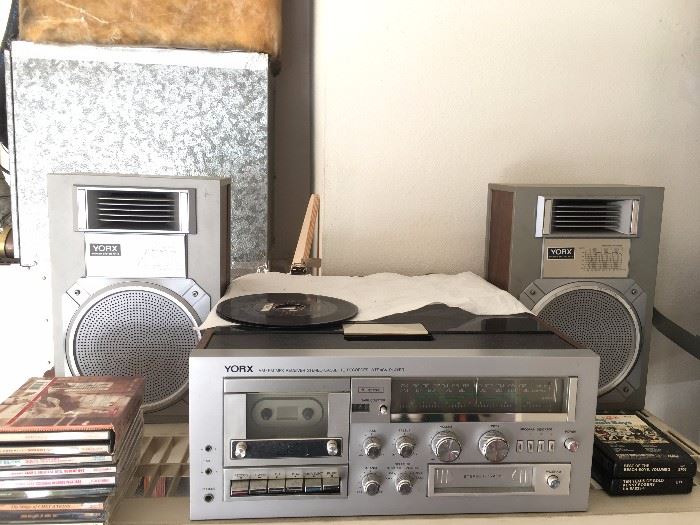 Yorx Stereo w/ working 8 track tape  an cassette player
