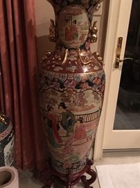 Large Ornate Vase/Urn (4 ft) on Stand