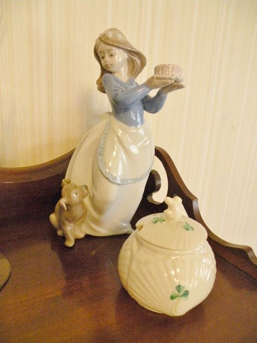 Lladro. Belleek.