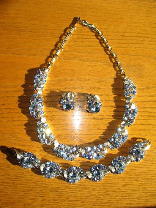 Vintage Lisner rhinestone jewelry set 