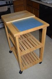 Kitchen Cart with pullout cutting board