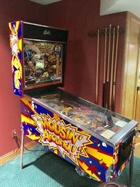 Bally pinball Mousin' Around