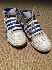 Vintage Adidas "Bounce" basketball shoes