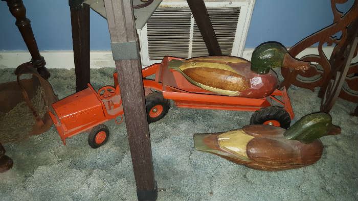 Decoys & Old Cast Iron Toy Trucks