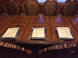 DESIGNER DINING ROOM SUITE OPENS TO 13 FT WITH PADDING AND EXTRAS WOW 14 DINING CHAIRS IN TOTAL TWO CAPTAINS CHAIRS