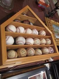 SPORTS MEMORABILIA LAWRENCE TAYLOR SIGNED FOOTBALL NY GIANTS YANKEES-METS AND MORE