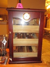 HUMIDOR