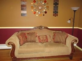 RAYMOUR & FLANIGAN LIVING ROOM SUITE