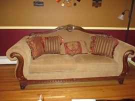 RAYMOUR & FLANIGAN LIVING ROOM SUITE