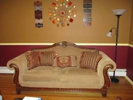 RAYMOUR & FLANIGAN LIVING ROOM SUITE