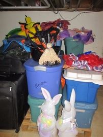 STUNNING DESIGNER QUALITY HOLIDAY OUTDOOR AND INDOOR DECORATIONS ~ SAVE ON YOUR DECORATING SHOPPING!!