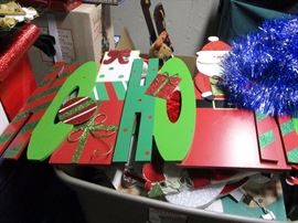 STUNNING DESIGNER QUALITY HOLIDAY OUTDOOR AND INDOOR DECORATIONS ~ SAVE ON YOUR DECORATING SHOPPING!!