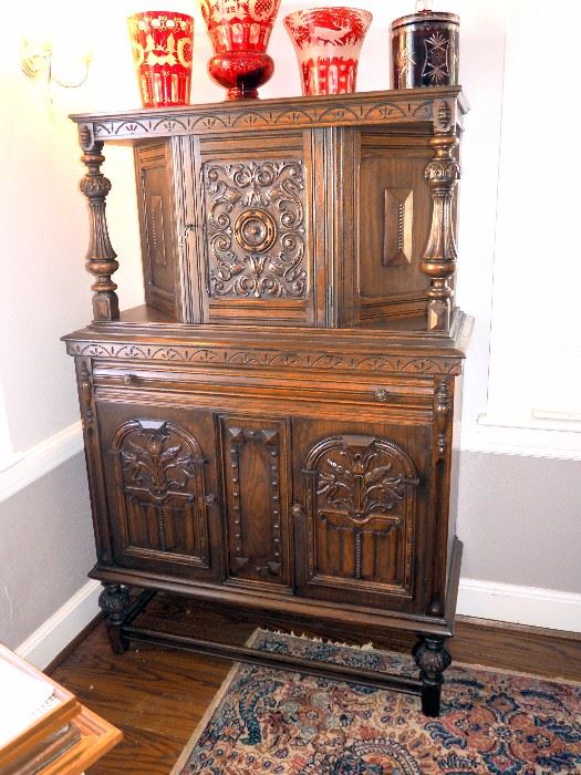 Intricately Carved Old English / Jacobean Court Cabinet / Sideboard / Buffet / Hutch, 60.5"H x 40"W x 18"D