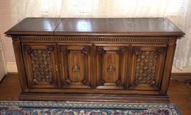 Sound Design Stereo Console With 8 Track, AM/FM, Cassette And BSR Turn Table, Includes 8 Track Cartridges, 45 Records, 33LP Records And Cassettes, 26.