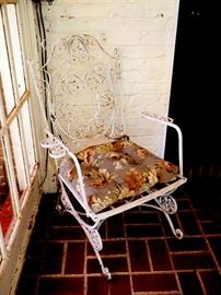 Vintage Garden Captains Chair With Cushion