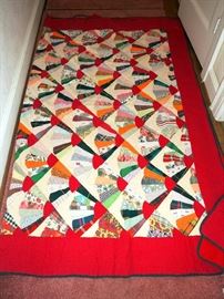 Hand Stitched Vintage Quilt, Fan Pattern, 92" x 77"