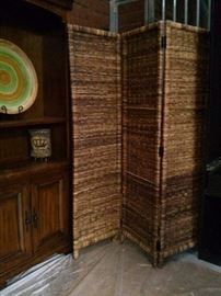 Wicker partition