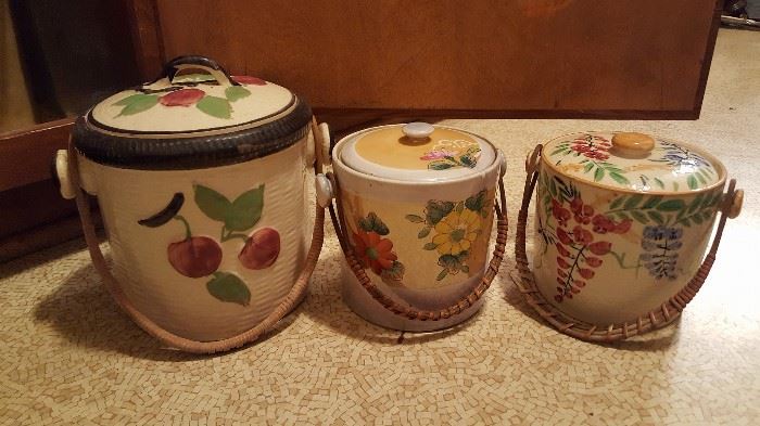 Biscuit jars