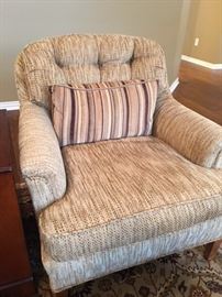 GOLD CHAIR  (MATCHES SOFA & LOVESEAT)