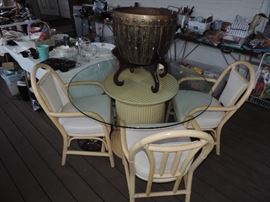 another 5 pc. Set ... this one is in EXCELLENT CONDITION ...and there are matching side tables ...