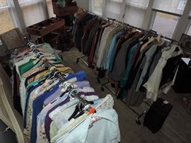 and in the back far bedroom...there is MUCH 2x and 3x clothing....THREE PACKED RACKS OF IT !