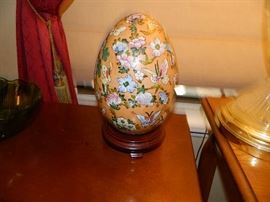 Large Décor Egg