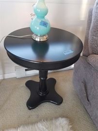 Sleek pedestal table