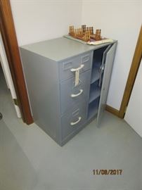 File cabinet/safe