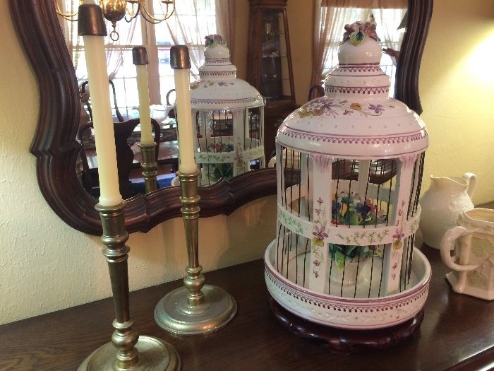 Birdcage will not be availible.  However candle sticks and mirror are available. 
